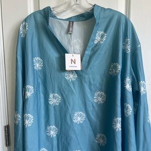 NWT women’s tunic size 1XL